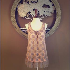 CAbi INTRIGUE Lavender Floral Tank💜